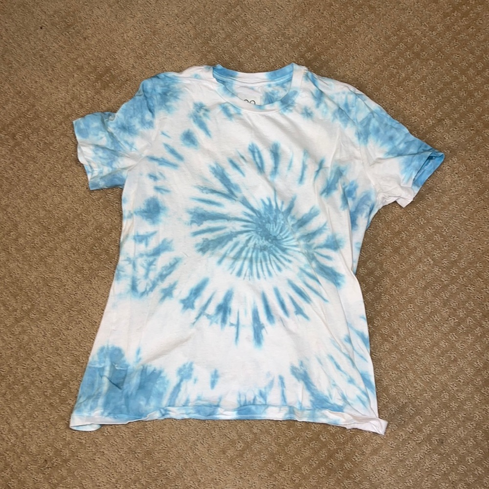 Tie-dye t-shirt. Baby blue and white. Worn once !!